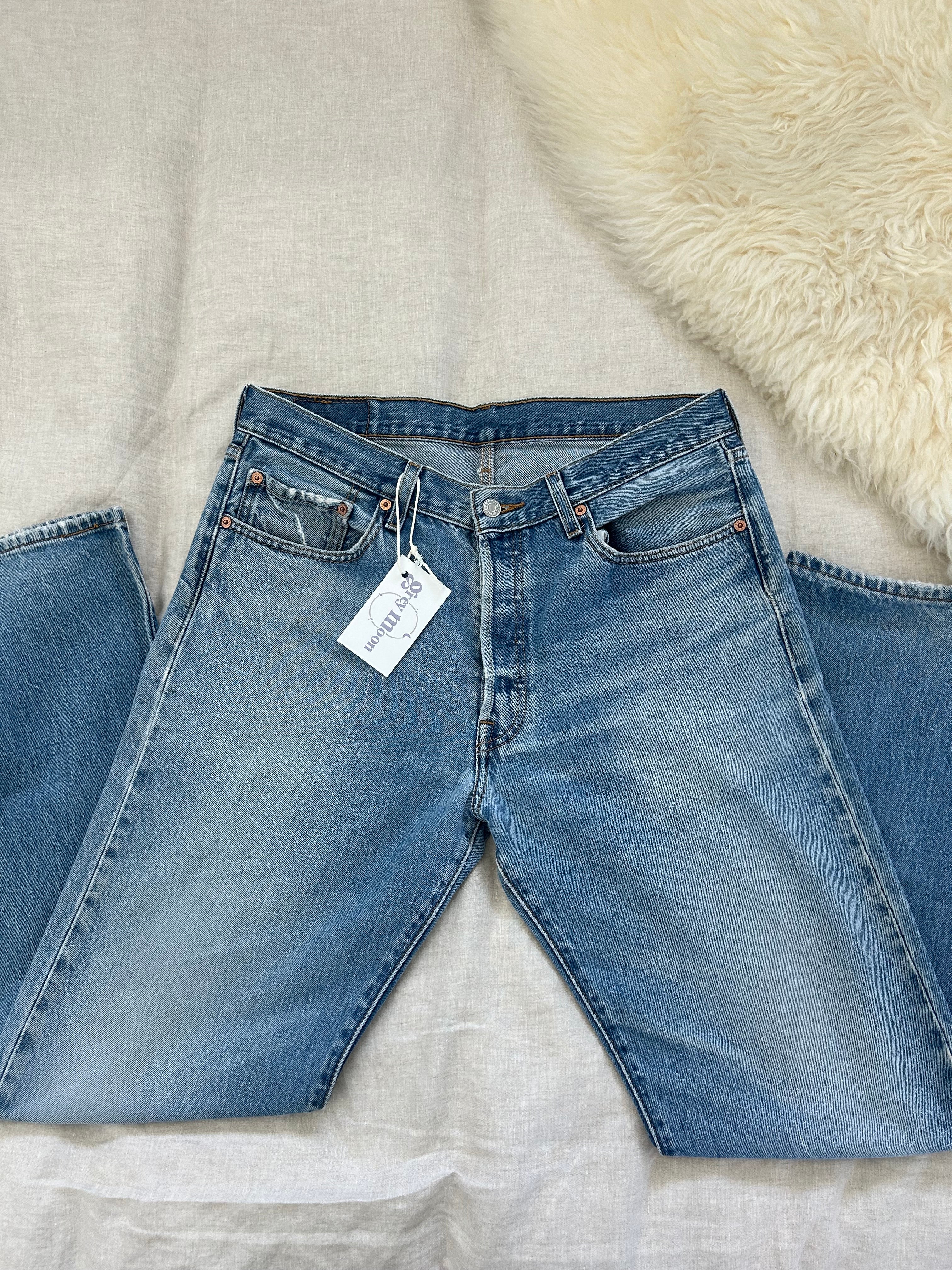 Vintage Levi’s 501 | Size 8