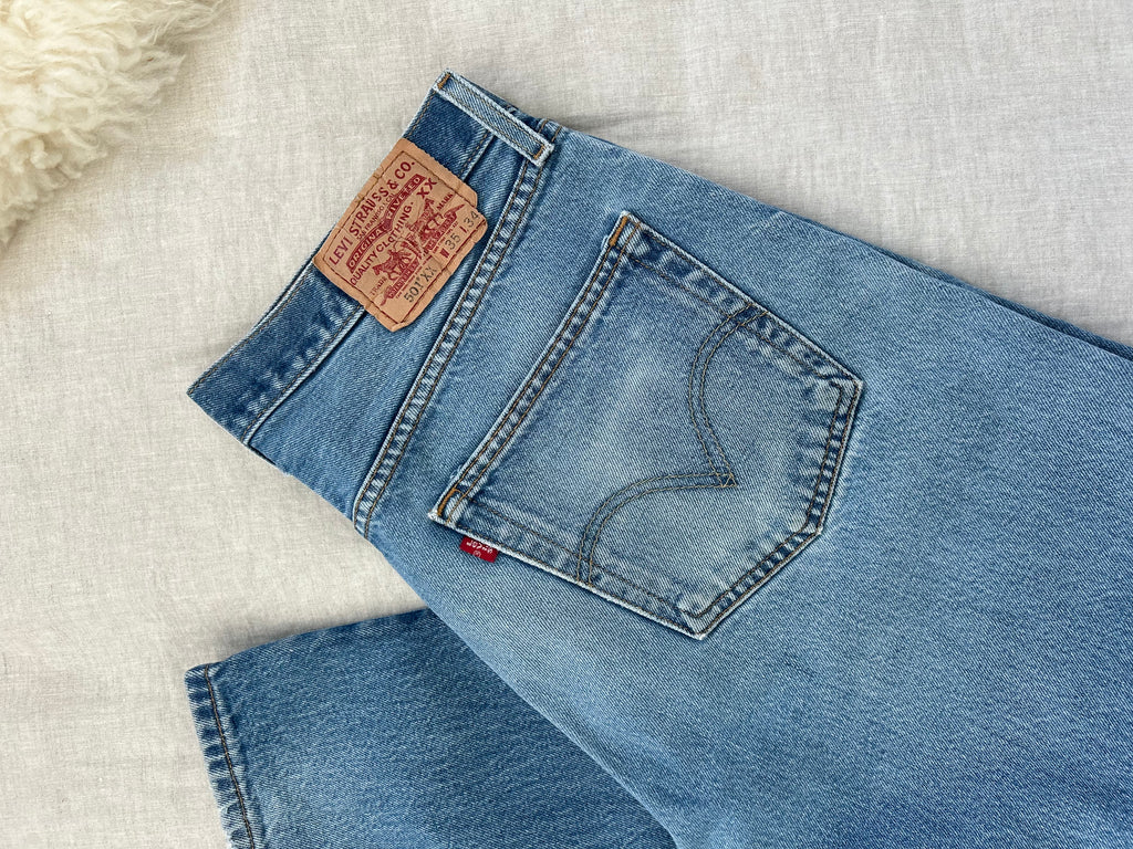 Vintage Levi’s 501 | Size 8
