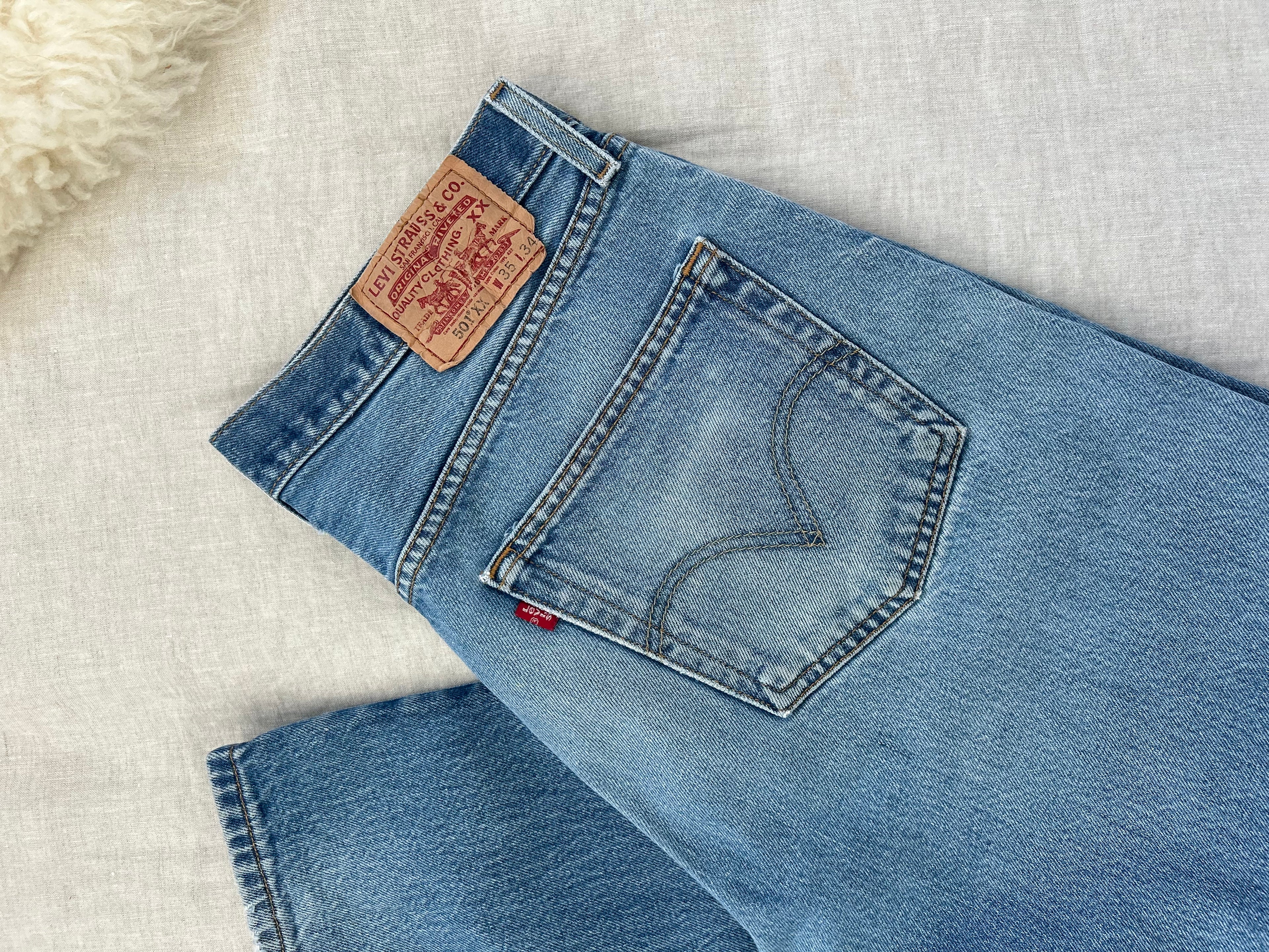 Vintage Levi’s 501 | Size 8