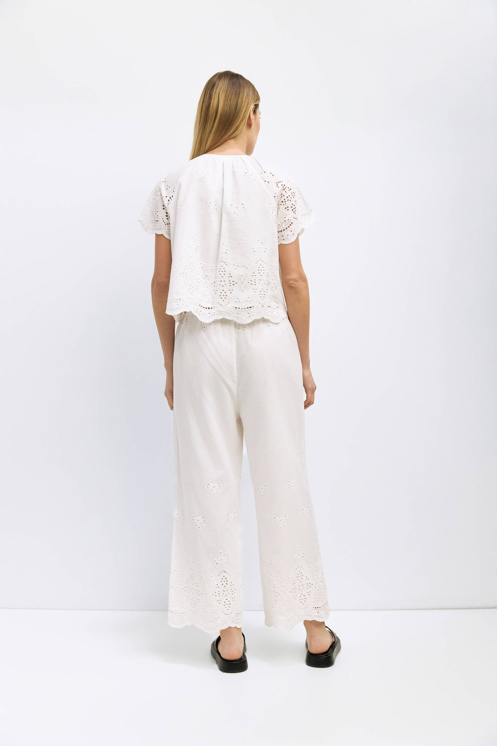The Mariska Pants | Embossed Scallop Edge Pants