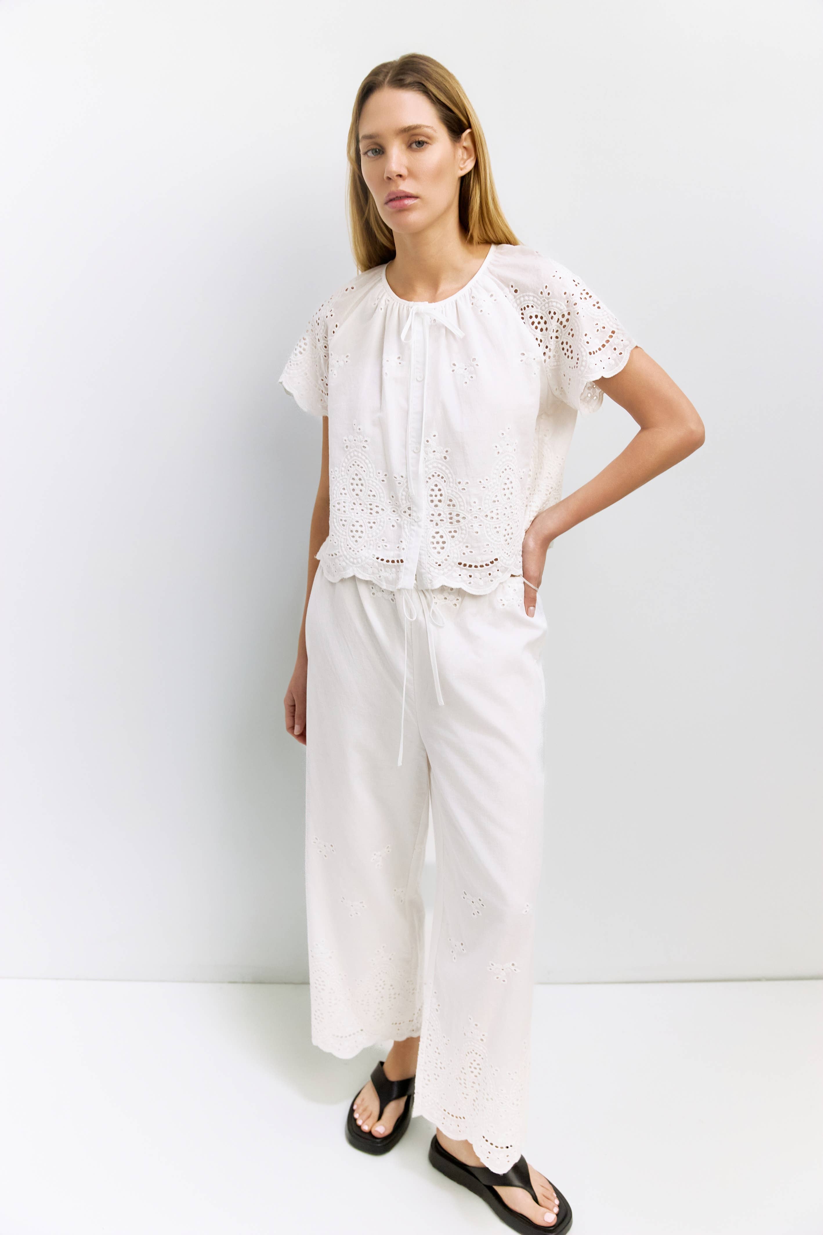 The Mariska Pants | Embossed Scallop Edge Pants