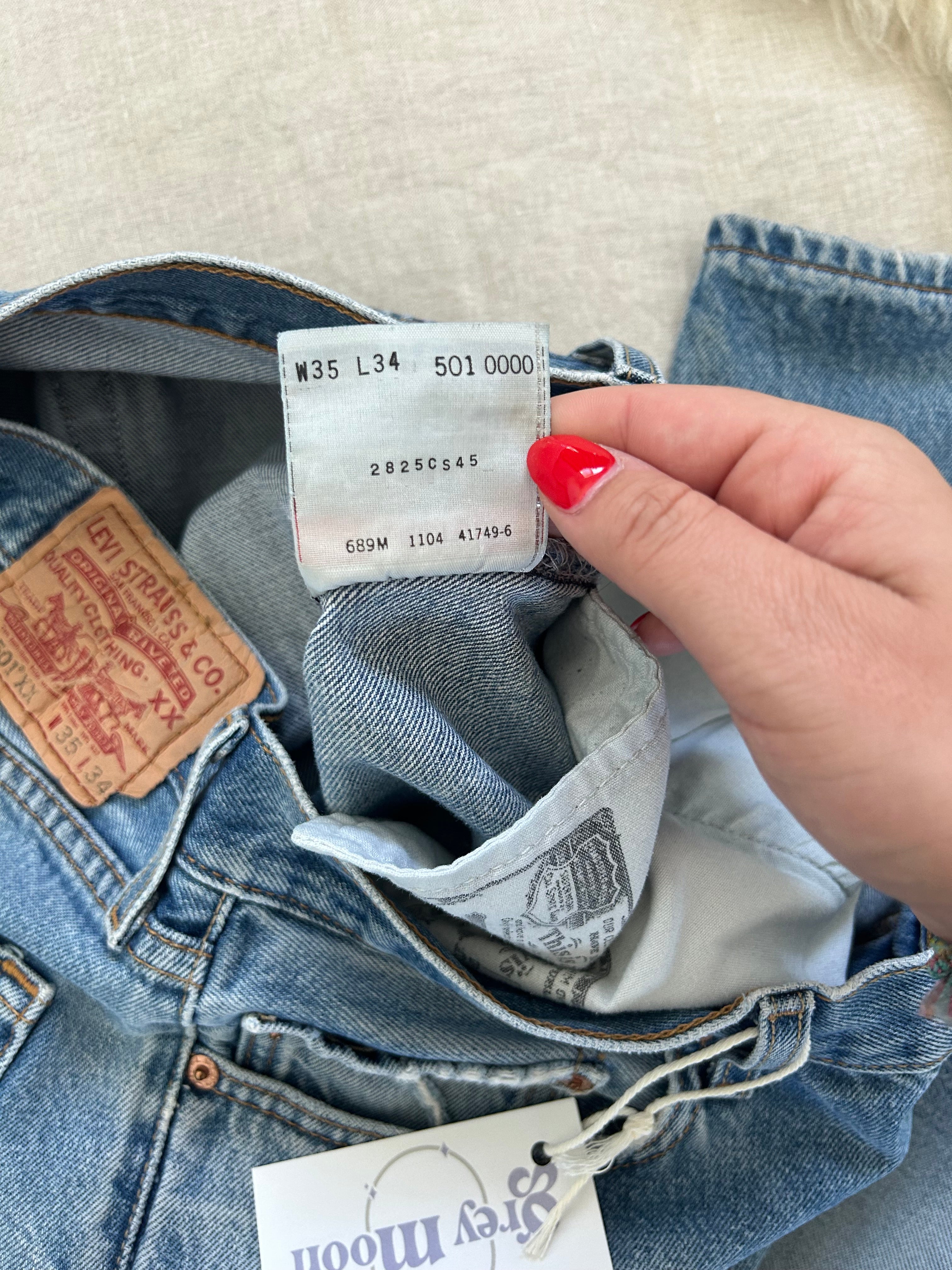 Vintage Levi’s 501 | Size 8