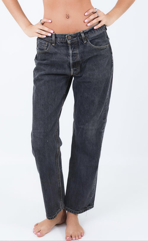 Vintage Levi's 501 | Size 6 Black Wash