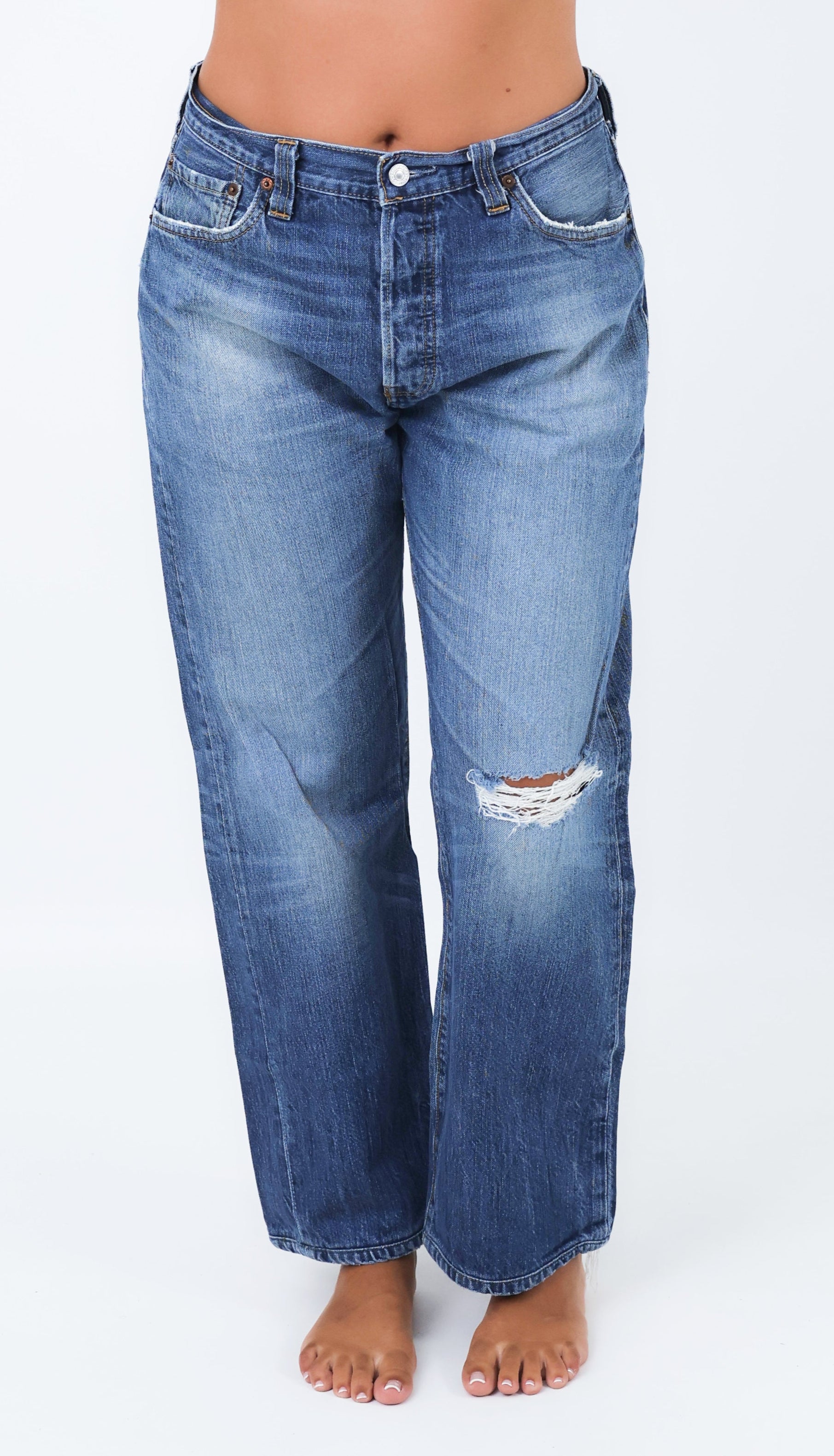Vintage Levi's 501 | Size 8 Distressed