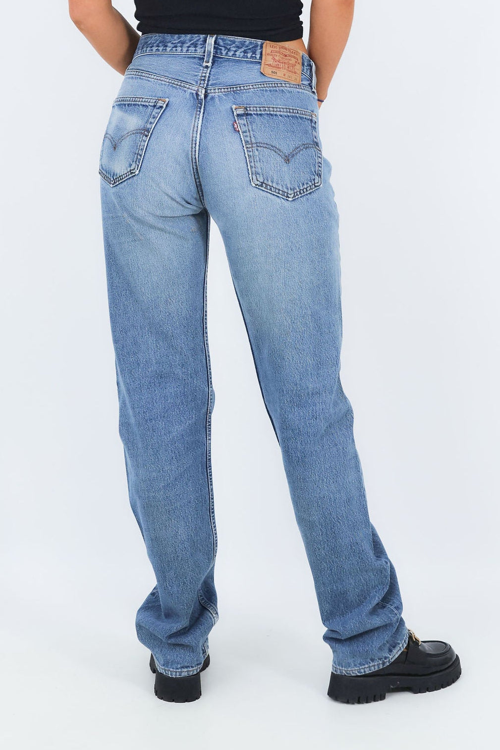 Vintage Levi's 501 | Size 6/8